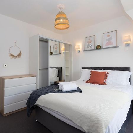 Stunning 3 Bedroom Penthouse With Terrace And Lift Londra Dış mekan fotoğraf