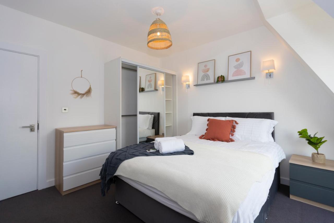 Stunning 3 Bedroom Penthouse With Terrace And Lift Londra Dış mekan fotoğraf