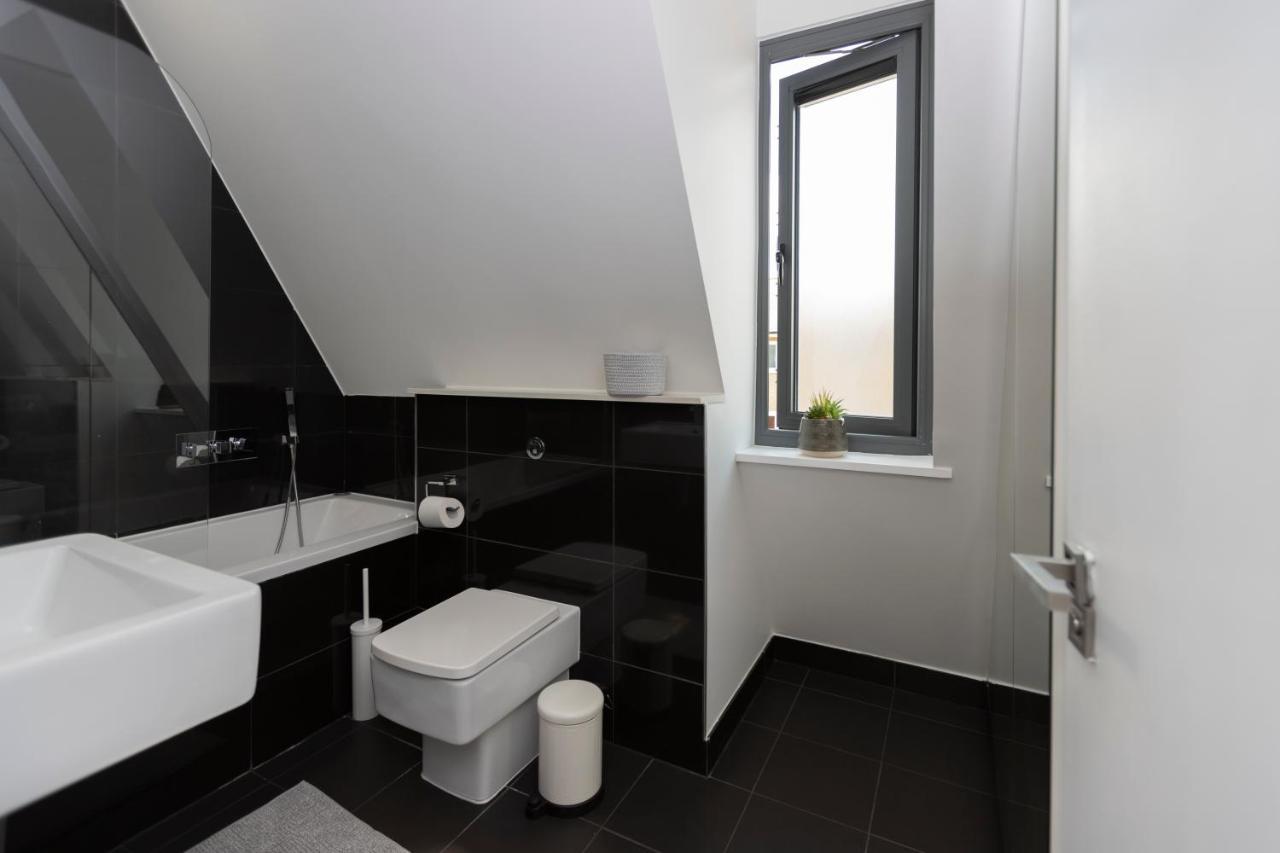 Stunning 3 Bedroom Penthouse With Terrace And Lift Londra Dış mekan fotoğraf