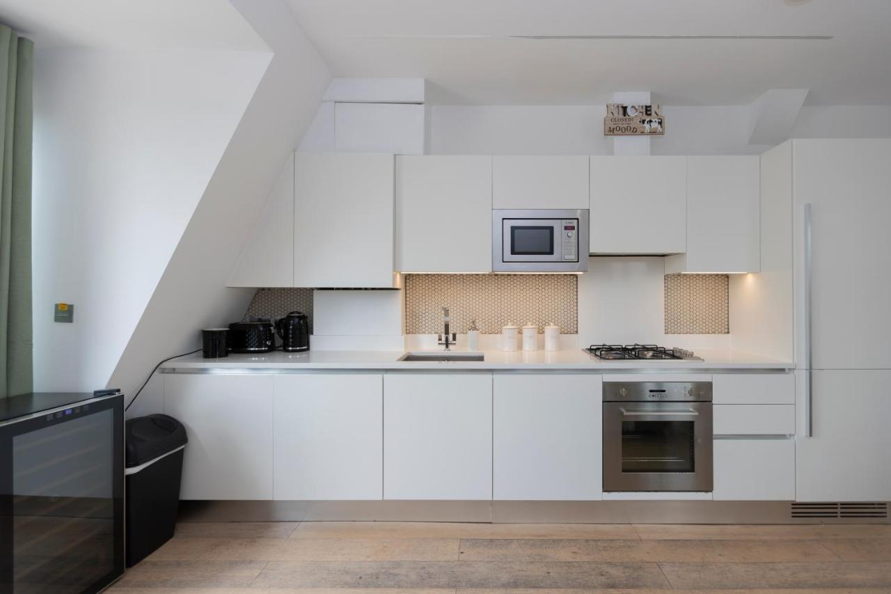 Stunning 3 Bedroom Penthouse With Terrace And Lift Londra Dış mekan fotoğraf