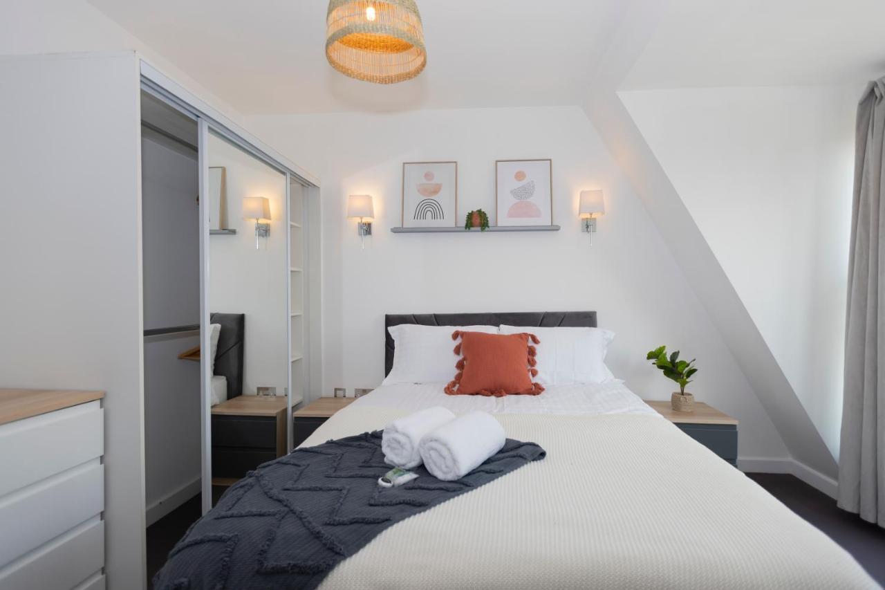 Stunning 3 Bedroom Penthouse With Terrace And Lift Londra Dış mekan fotoğraf