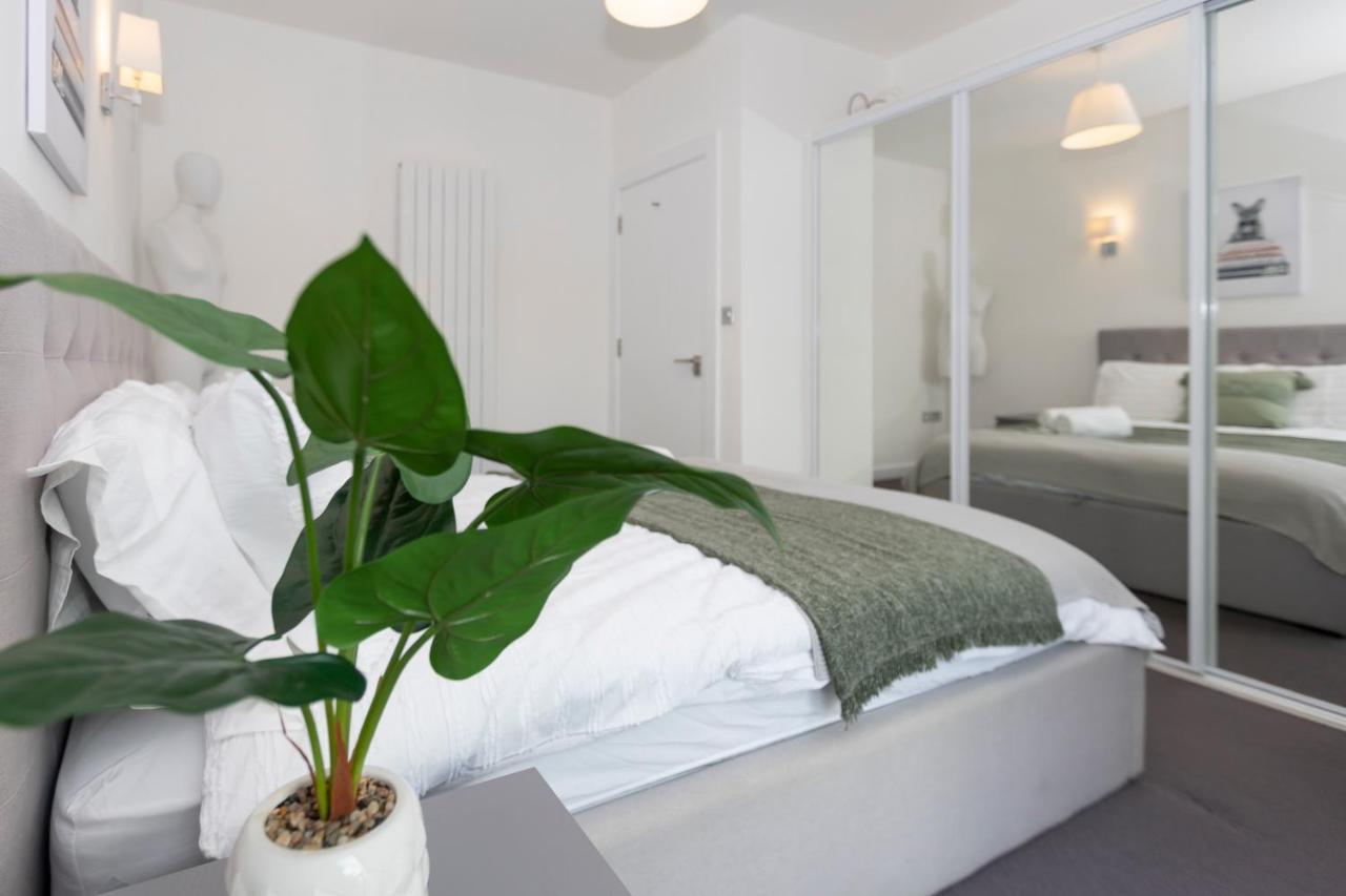 Stunning 3 Bedroom Penthouse With Terrace And Lift Londra Dış mekan fotoğraf